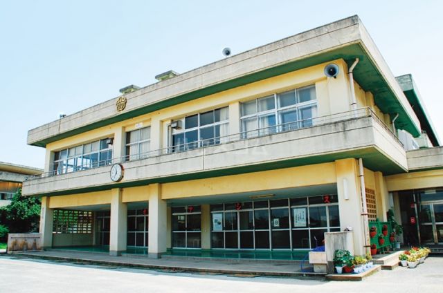 小学校　佐倉市立小竹小学校（小学校）まで781m