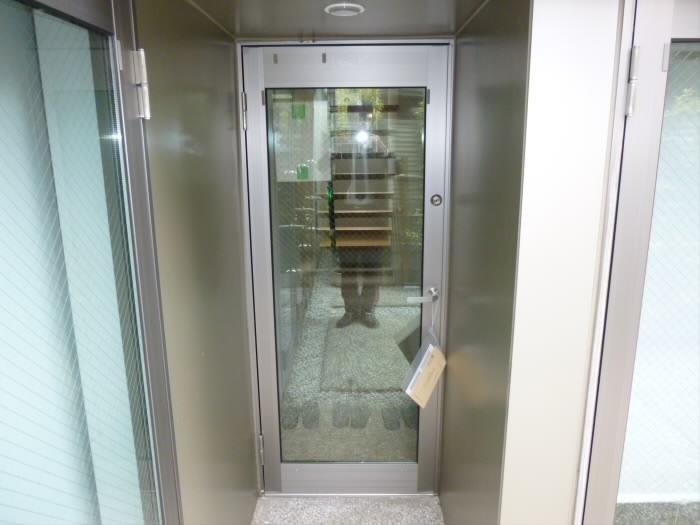 玄関　別号室の参考写真です。