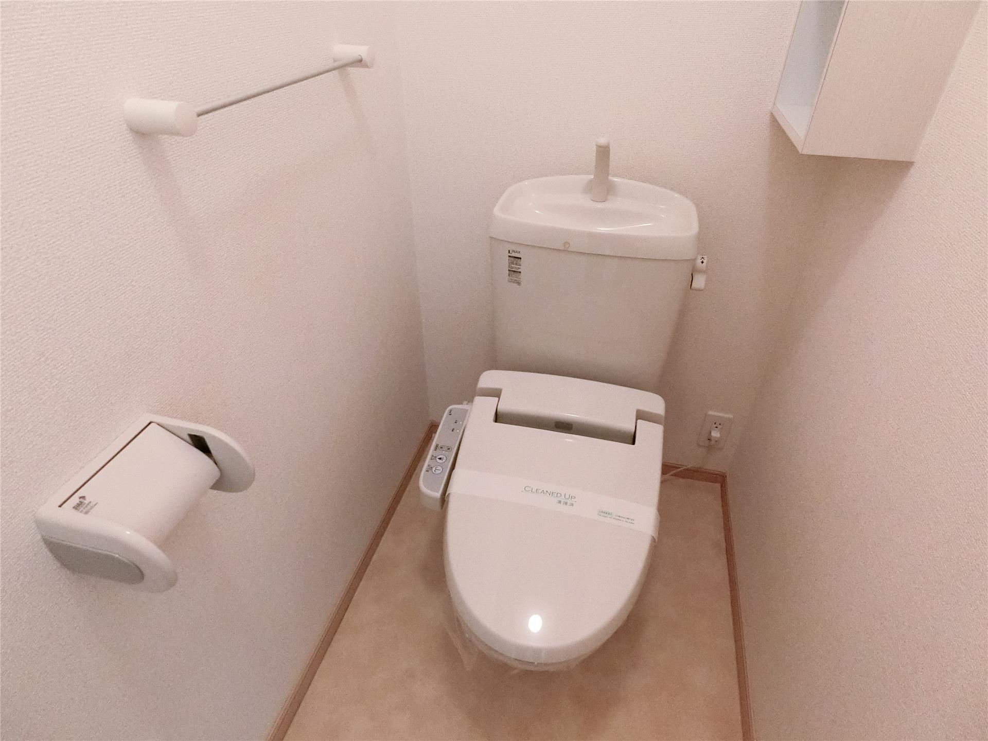 トイレ　ウォシュレット付きの洋式トイレです♪