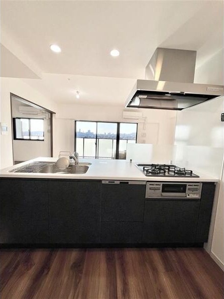 キッチン　初期費用分割可★ご希望の場所まで無料送迎サービス付♪