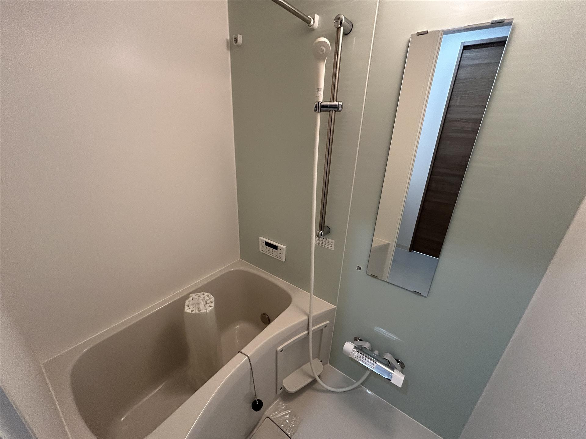 バス・シャワールーム　追い焚き・浴室乾燥機付きのお風呂です