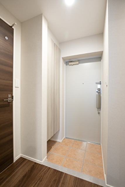 玄関　※写真は同タイプ住戸です。