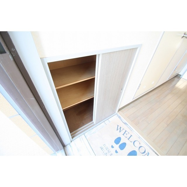 玄関　シューズボックス