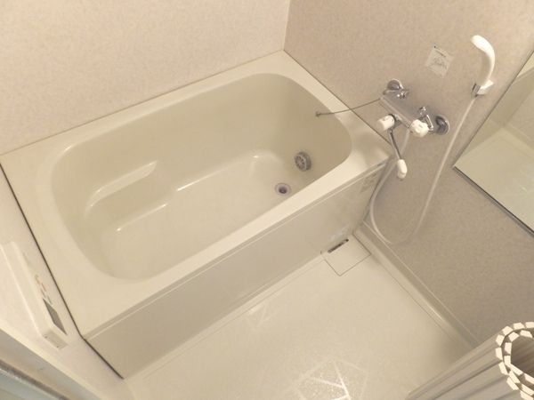 バス・シャワールーム　※別部屋参考写真です