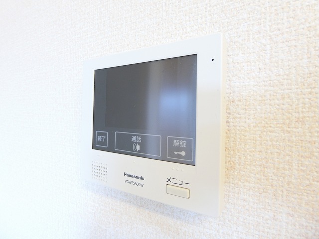 セキュリティ　防犯対策に有効なカメラ付きインターホン！突然の来客にもバッチ