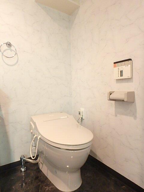 トイレ　シャワー付きトイレ！