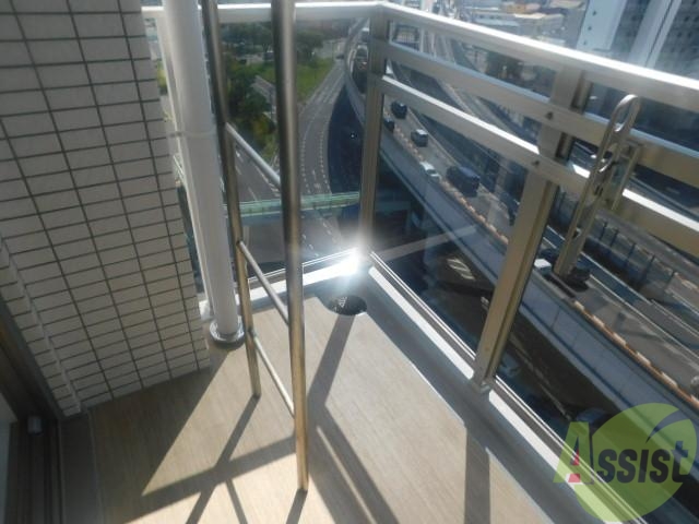 バルコニー　風通しの良いお部屋です。