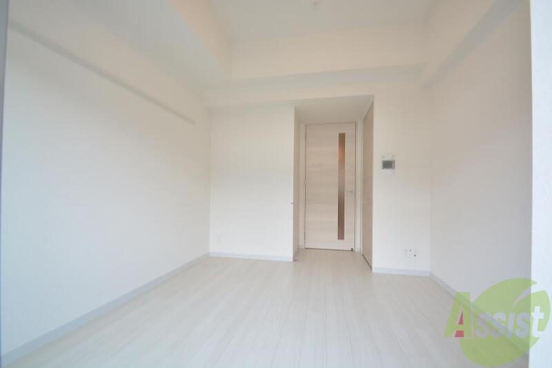 居室・リビング　キレイな内装ですよ。