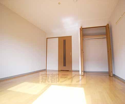 居室・リビング　９帖越えの洋室は充分な広さですね