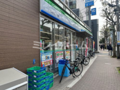 コンビニ　ファミリーマート　大森山王一丁目店（コンビニ）まで323m