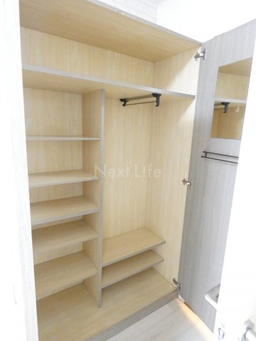 収納　ルイーネ調布