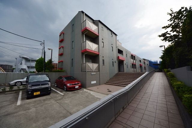 建物外観　★デザイナーズ物件★