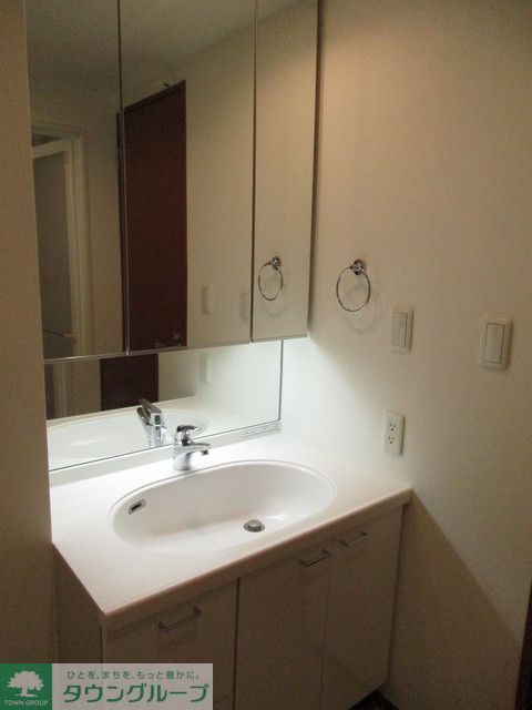 洗面設備　A タイプ2016年12月撮影 同タイプ907号室の写真で…