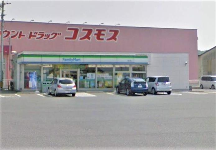 コンビニ　ファミリーマート（コンビニ）まで669m