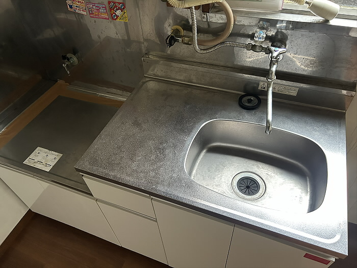 キッチン　コンパクトなキッチンで掃除もラクラク