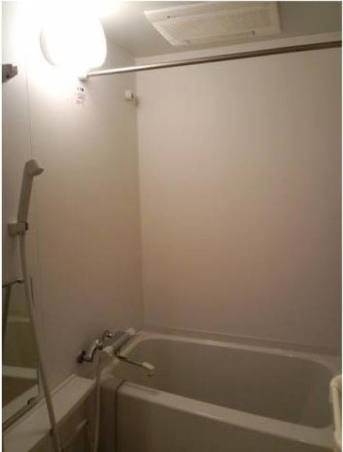 バス・シャワールーム　家具家電付きセットアップ賃貸。