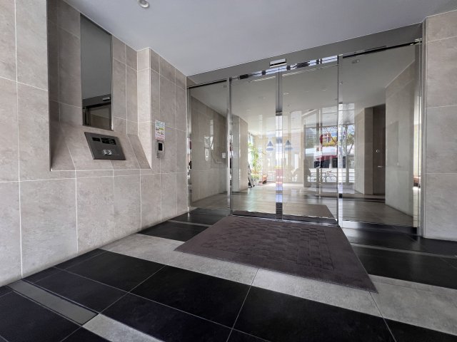 エントランス　エンクレスト吉塚駅前II