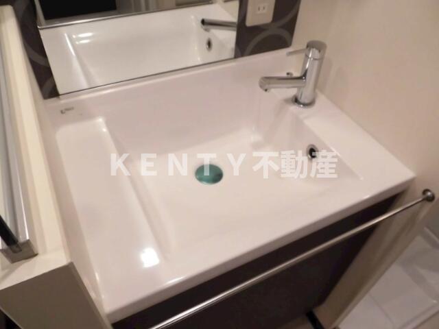 洗面設備　コンパクトで使いやすい洗面所