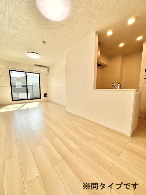 居室・リビング　同仕様