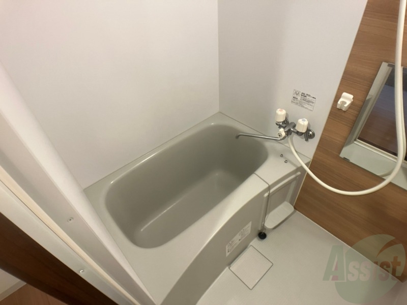 バス・シャワールーム　お風呂になります。一日の疲れを癒してくださいね。