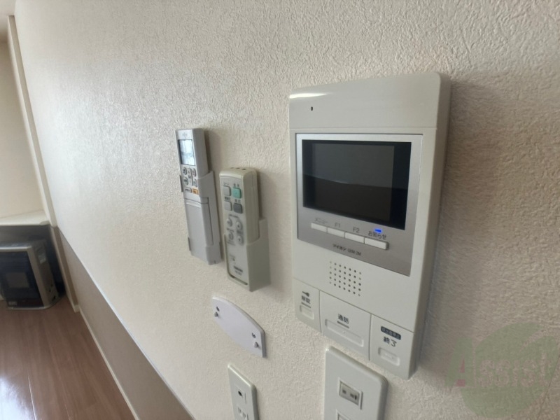 セキュリティ　ＴＶモニター付インターホンです。来客者の顔が見えるので安心！