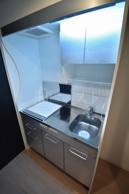 キッチン　※建物内別間取参考写真