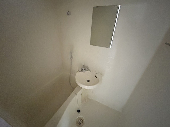 洗面設備　※別号室のお写真です。