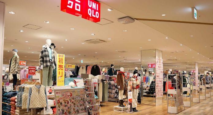 ショッピングセンター　ユニクロカメイドクロック店（ショッピングセンター）まで455m