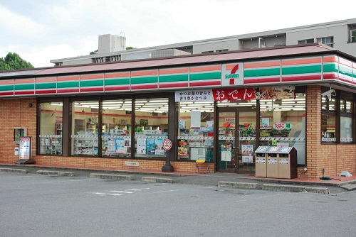 コンビニ　セブンイレブン 京都桂坂店（コンビニ）まで482m