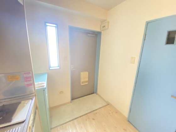 玄関　※別部屋の写真です