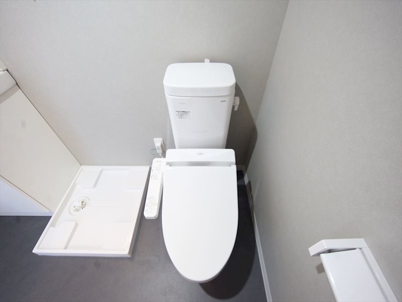 トイレ　温水洗浄暖房便座付トイレ