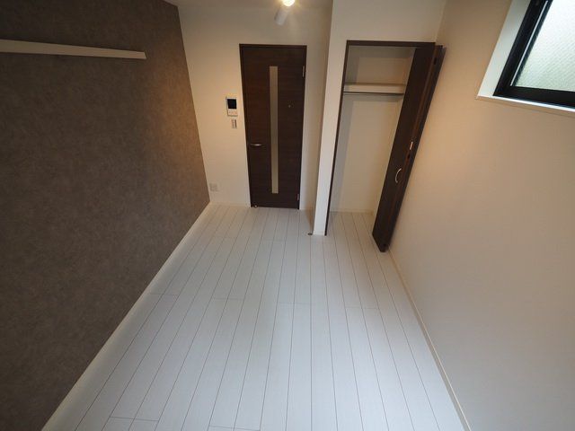 居室・リビング　玄関