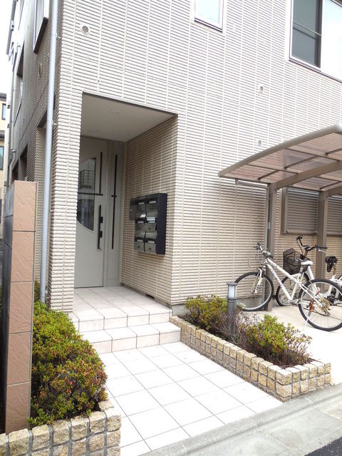 エントランス　オートロックあり