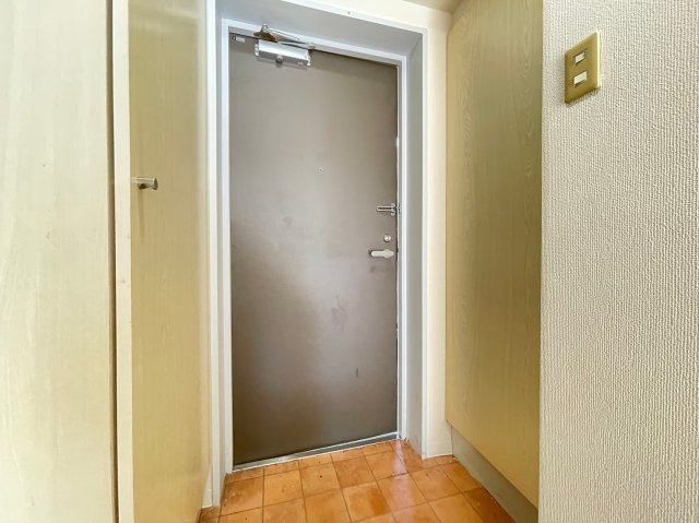 玄関　※参考写真