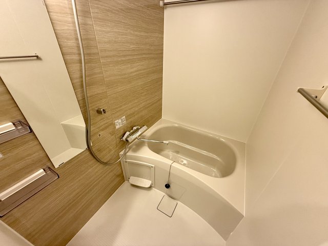 バス・シャワールーム　バストイレ別です！