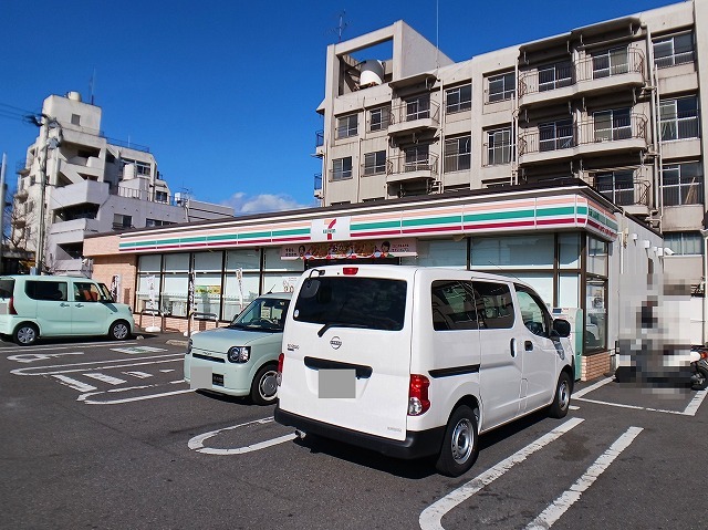 コンビニ　セブンイレブン　中鶴崎２丁目店（コンビニ）まで300m