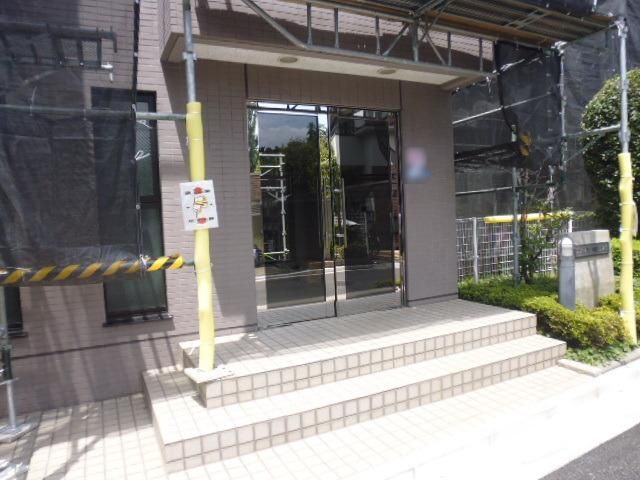 エントランス　★オートロック付のオシャレなエントランスです★