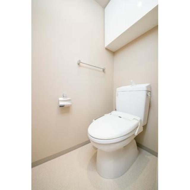 トイレ　※写真は同タイプ住戸です。