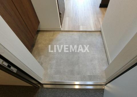 玄関　※別部屋のお写真になります