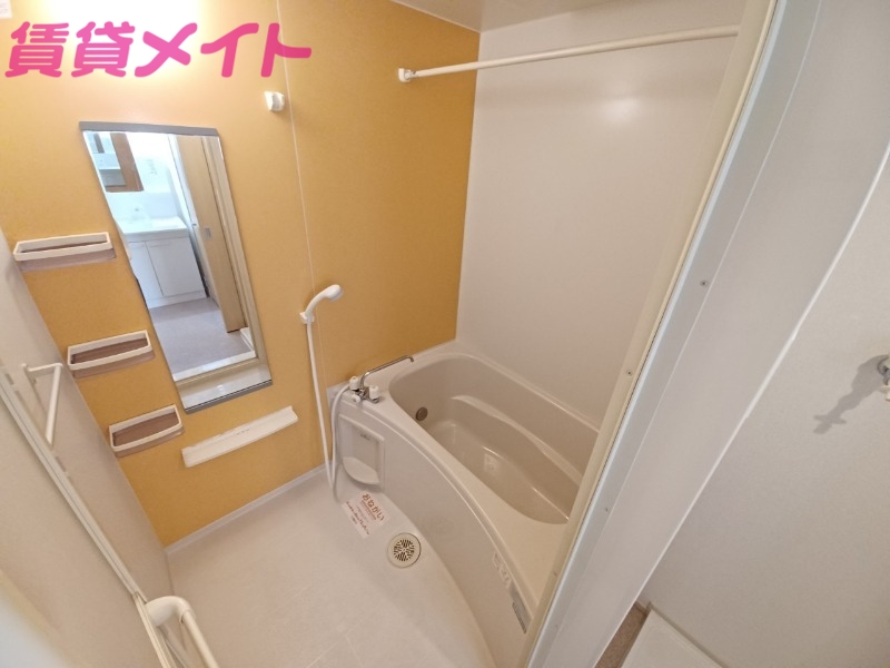 バス・シャワールーム　同型参考写真