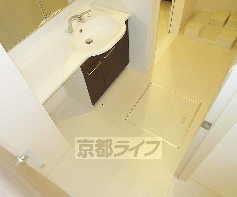洗面設備　ゆったりとした脱衣所です