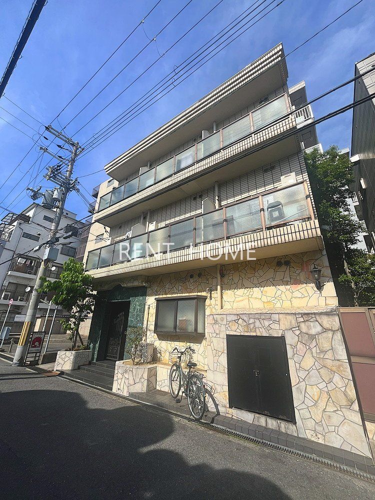 建物外観　６階建てのマンションです。