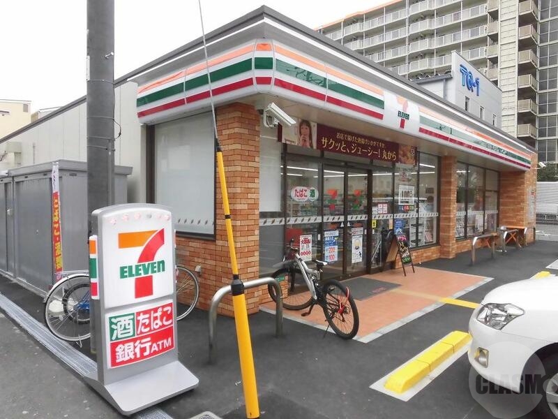 コンビニ　セブンイレブン大阪三国本町２丁目店（コンビニ）まで271m