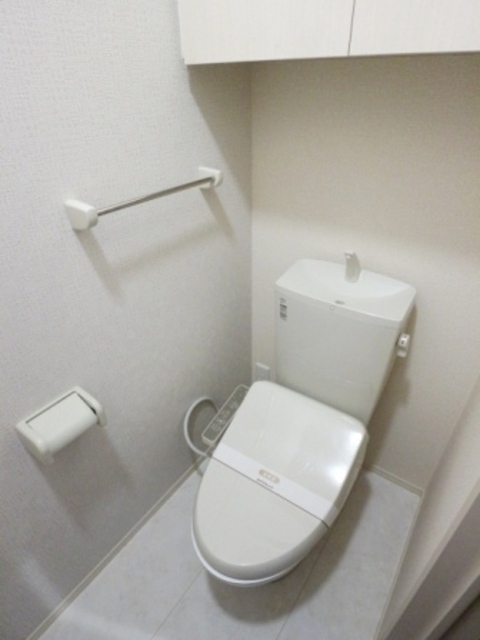 トイレ　温水洗浄暖房便座