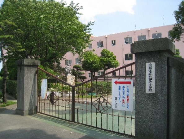 小学校　浜松市立竜禅寺小学校（小学校）まで759m