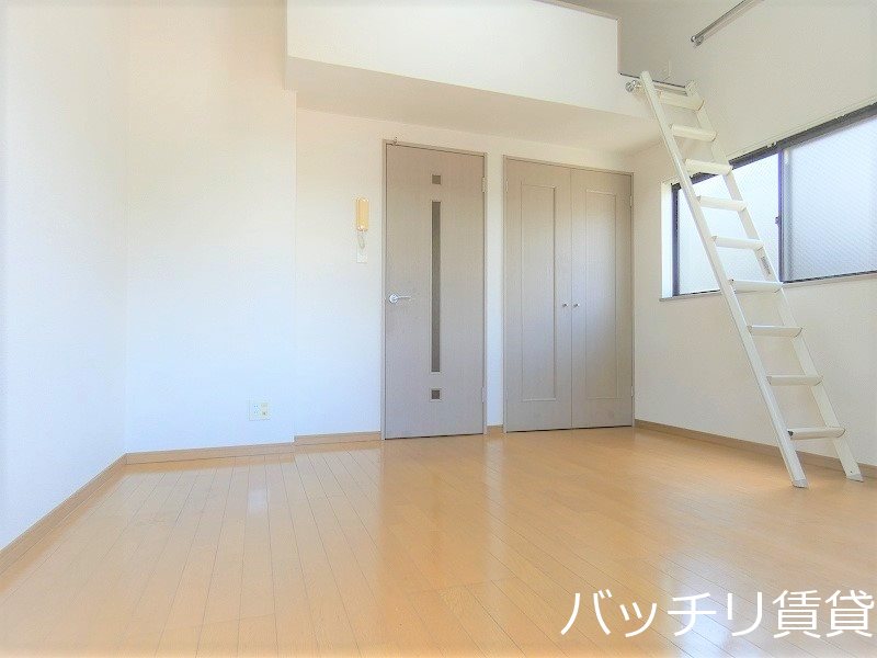 居室・リビング　画像は同型タイプの為、現状を優先致します。