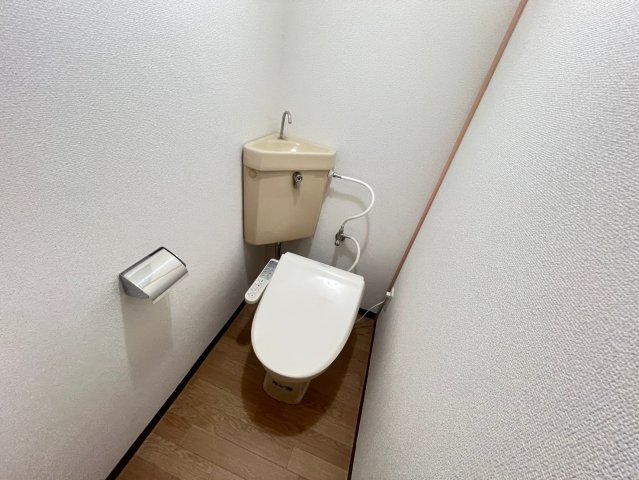 トイレ　落ち着いたトイレです