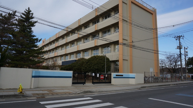 小学校　城南小学校（小学校）まで320m