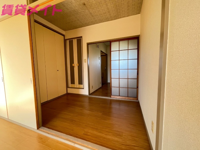 居室・リビング　同型参考写真