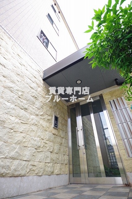 建物外観　2003年建築の鉄骨造のマンションです！